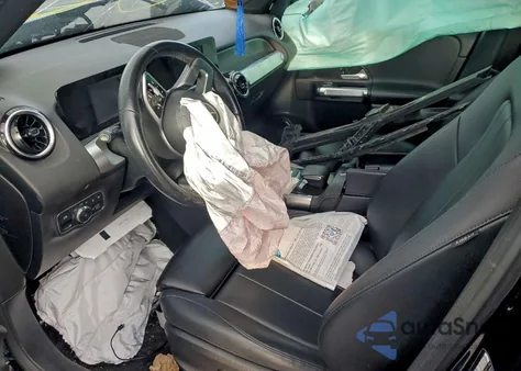 2021 Mercedes-Benz Glb 250 4Matic z USA, uszkodzony, nr VIN W1N4M4HB8MW088830